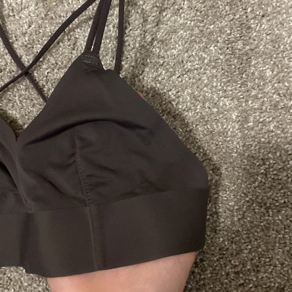 Super cute sports bra - Picture 2 of 4